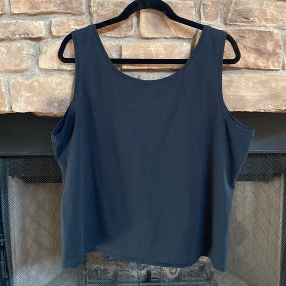 Black tank top size 1X - Picture 2 of 5